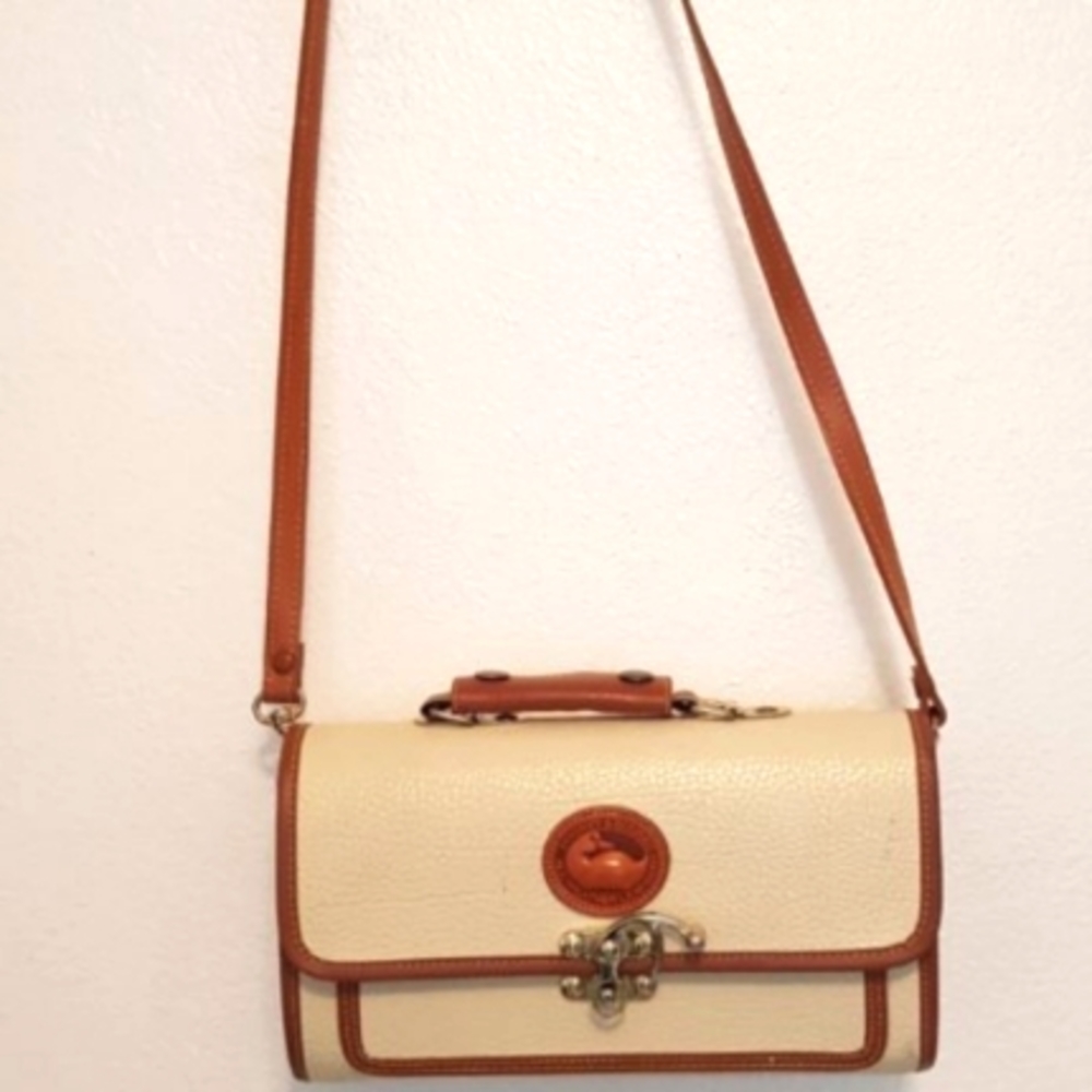 NWOT Vintage Dooney & Bourke Crossbody Shoulder Clutch